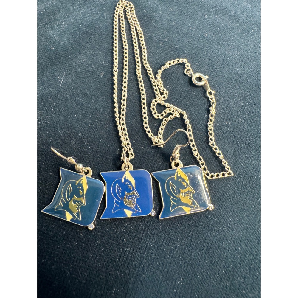 Duke Blue Devils Enamel Necklace & Earrings Jewelry Set  18in Silver Tone Chain